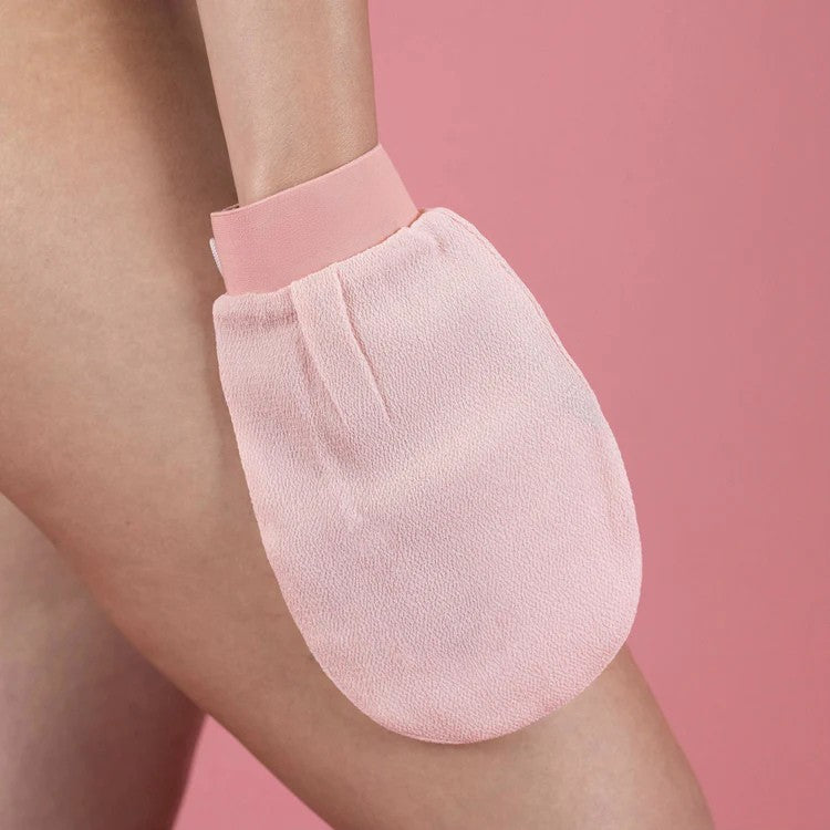 Révélez une peau douce et éclatante avec notre gant exfoliant 100% naturel